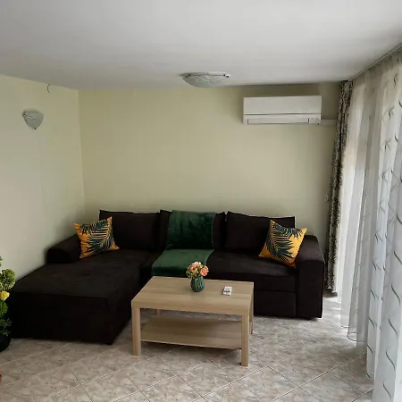 Green Central Apartment *