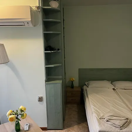 Апартаменты Green Central Apartment