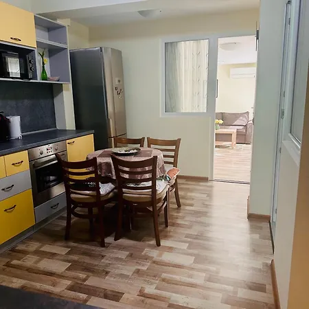 Διαμέρισμα Green Central Apartment Βάρνα