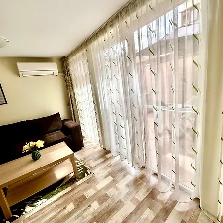Green Central Apartment Appartement Varna
