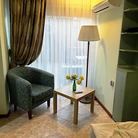 Green Central Apartment *