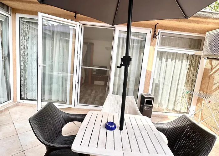 Апартамент Green Central Apartment